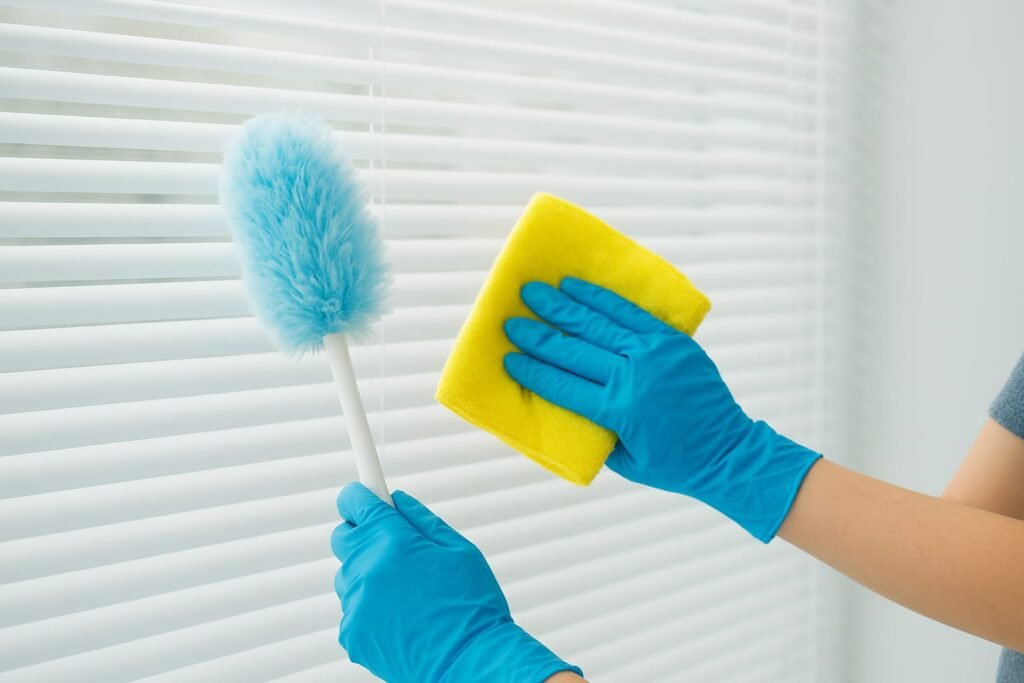 how to clean venetian blinds